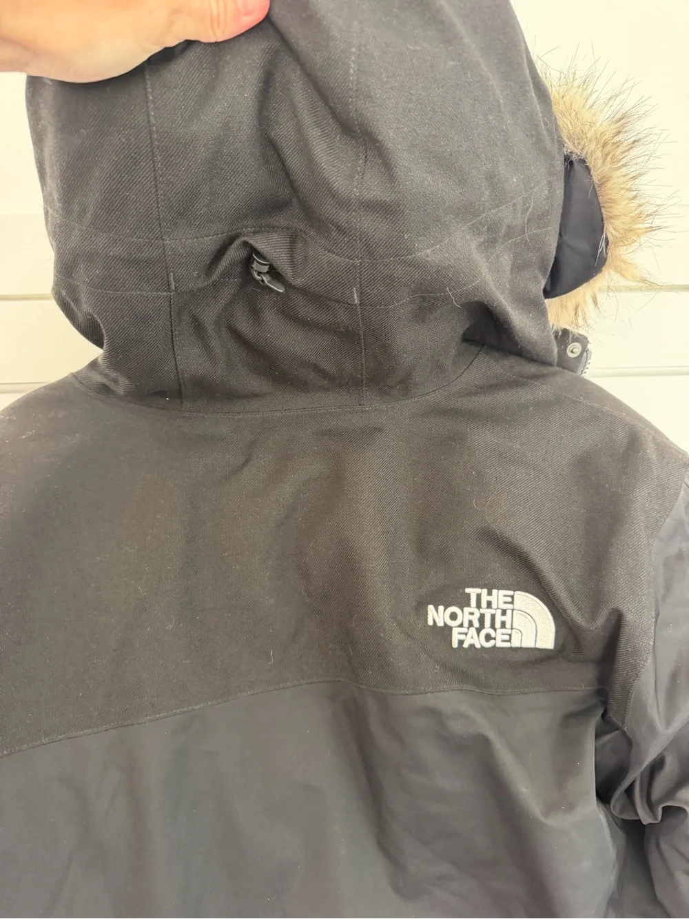 The north face men’s mccurdo down parka with fur hood removable medium